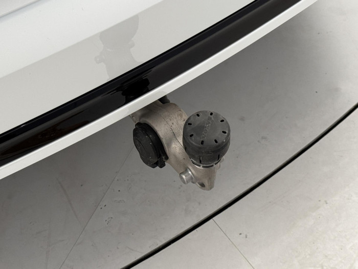 Volvo XC90 T8 AWD RECHARGE REZERVACE