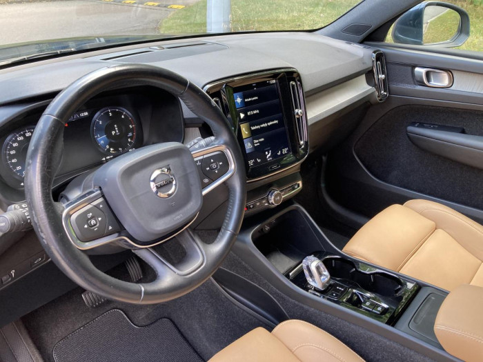 Volvo XC40 D4 AWD INSCRIPTION REZERVACE 2.0 d