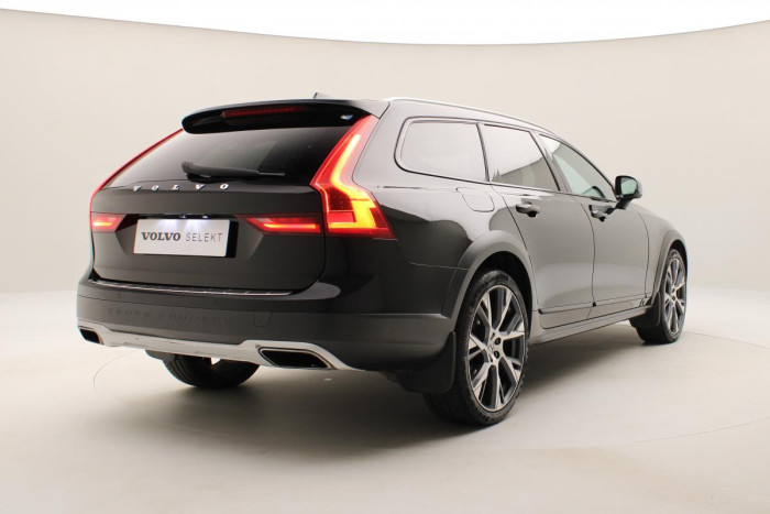 Volvo V90 CC D5 AWD PRO AUT REZERVACE 2.0 d CC CC