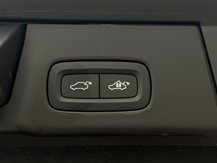 Volvo V90 CC B5 AWD ULTIMATE Rezervace 2.0 CC CC