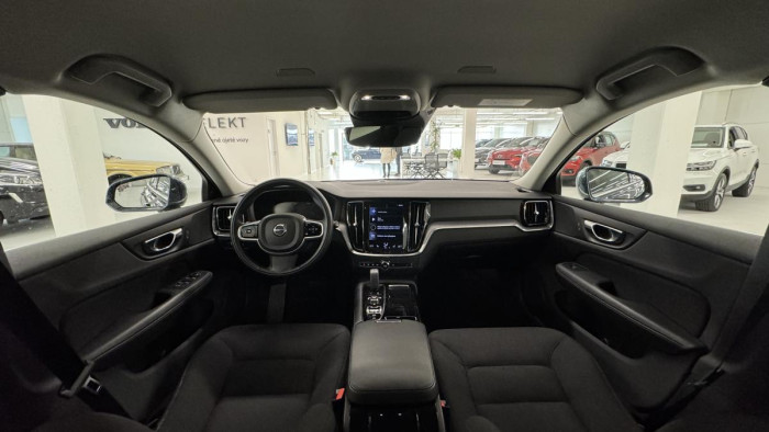 Volvo V60 T6 AWD RECHARGE AT REZERVACE 2.0 AT