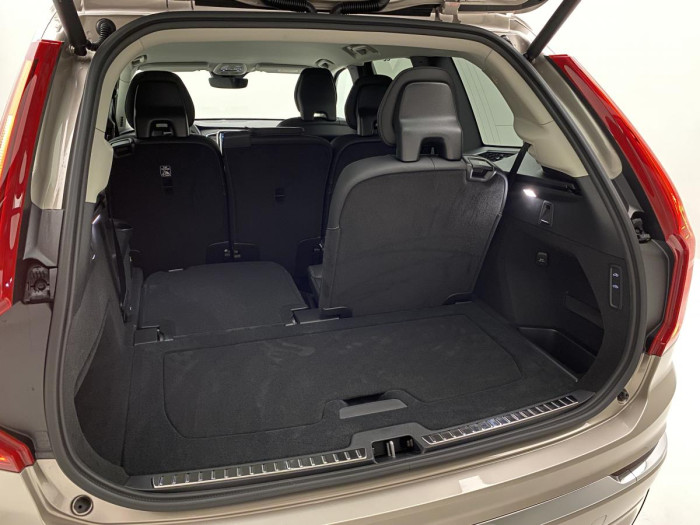 Volvo XC90 B5 AWD AUT BRIGHT PLUS 7míst 2.0 Plus