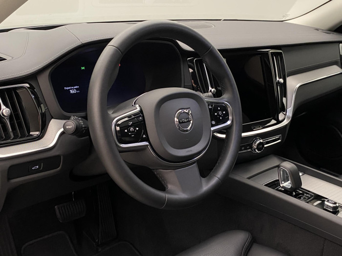 Volvo S60 B5 AWD ULTIMATE DARK AUT 1.maj