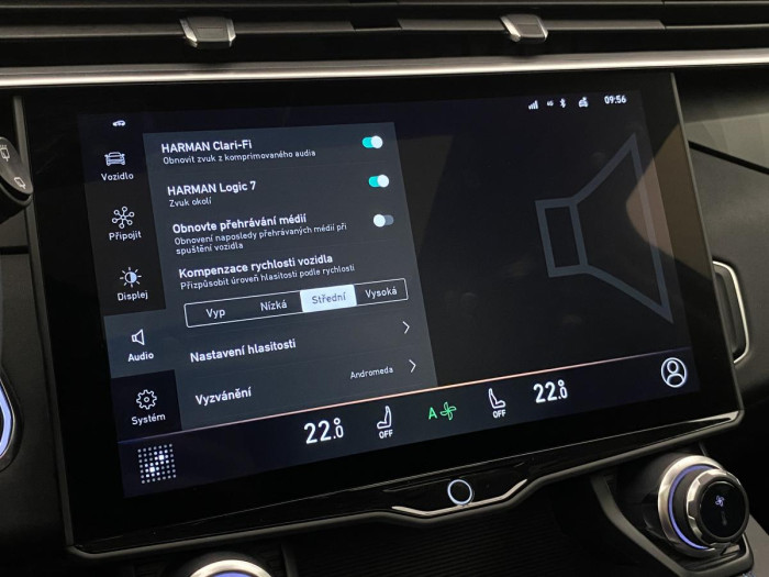 Lynk & Co 01 PHEV DCT AUT 1.maj. REZERVACE