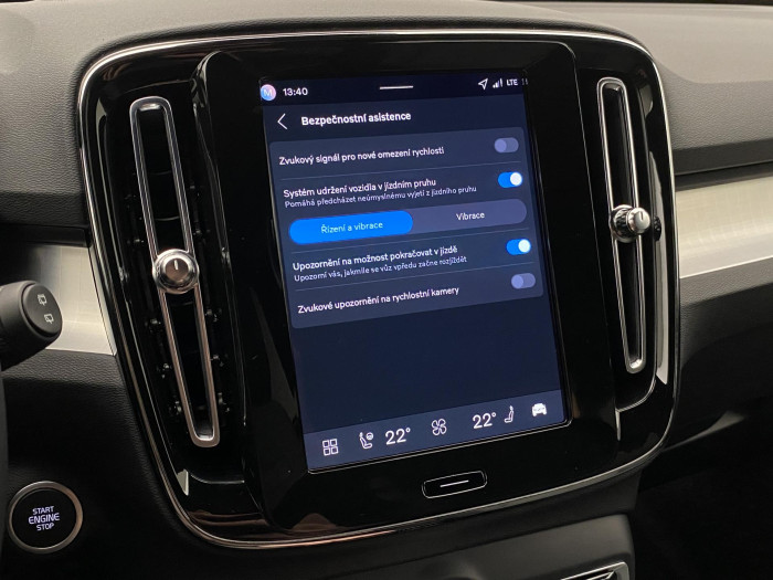 Volvo XC40 B3 AUT PLUS BLACK EDITION