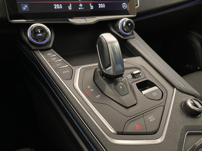 Lynk & Co 01 MORE PHEV