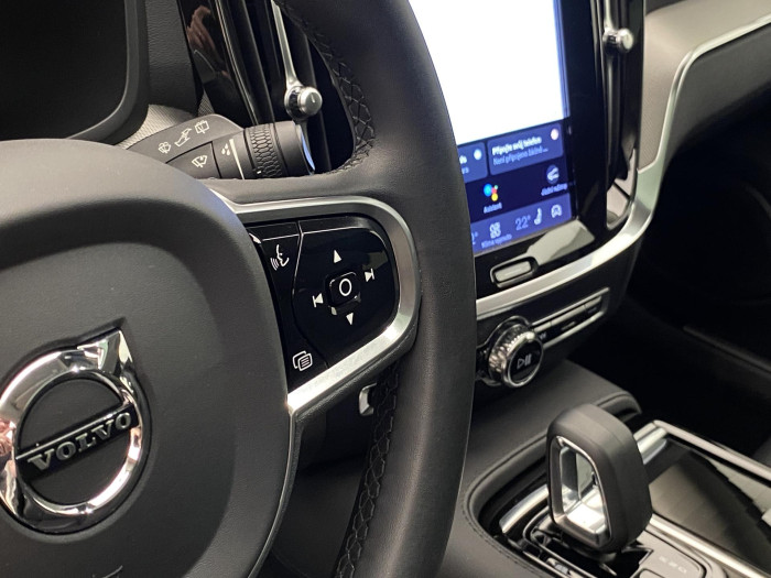 Volvo V60 T8 AWD RECHARGE DARK PLUS CZ