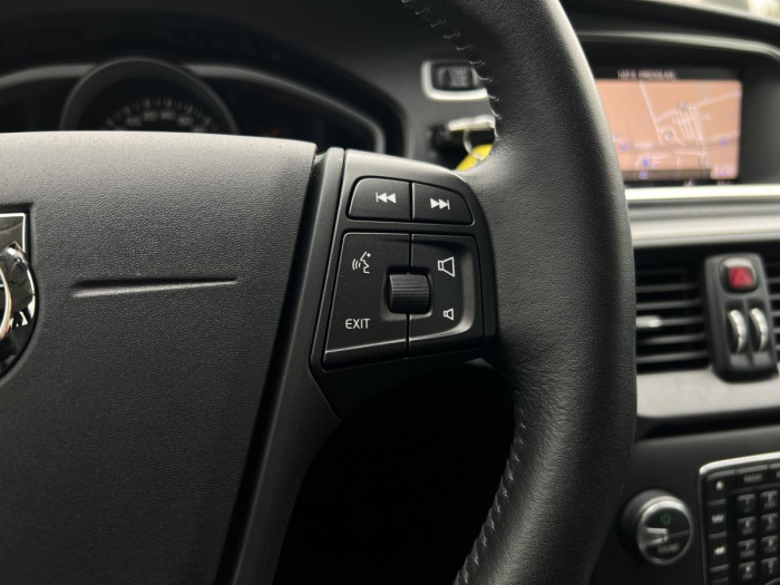 Volvo V40 D2 NAVIGACE 1.maj. 2.0 d