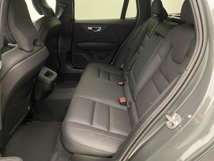 Volvo V60 B4 AUT DARK PLUS