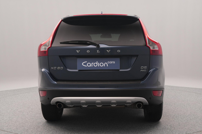 Volvo XC60 D5 AWD MOMENTUM AUT CZ 2.4 d Momentum