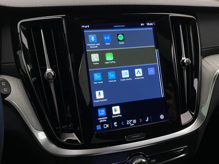 Volvo V60 CC B5 AWD BRIGHT REZERVACE 2.0 CC CC