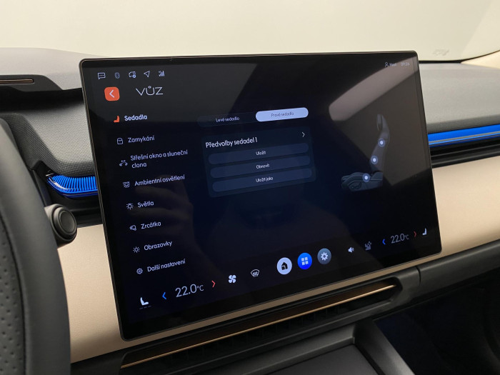 Lynk & Co 08 MORE PHEV