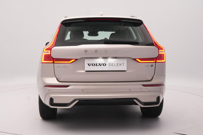 Volvo XC60 B4 AWD PLUS DARK CZ 1.maj