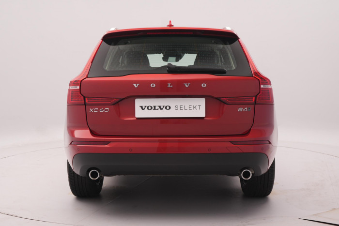 Volvo XC60 B4 AWD MOMENTUM PRO CZ 1.maj 2.0 Momentum