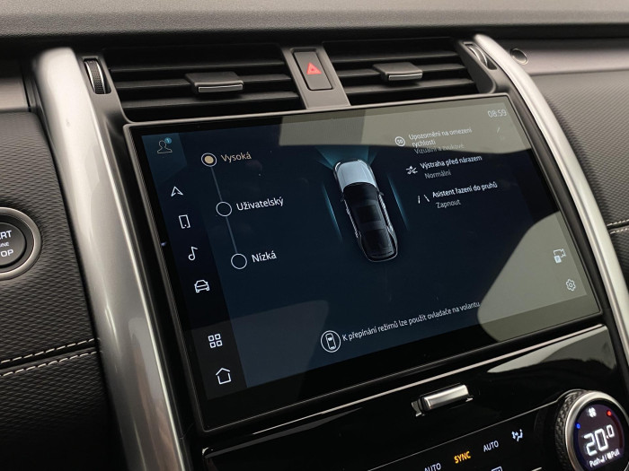 Land Rover Discovery D250 Dynamic SE REZERVACE 3.0 d Dynamic SE