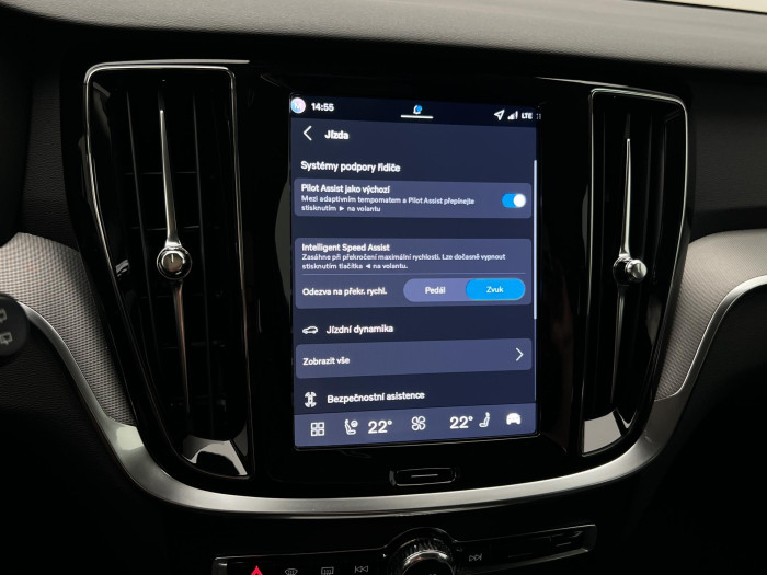 Volvo V60 B4 AUT DARK PLUS