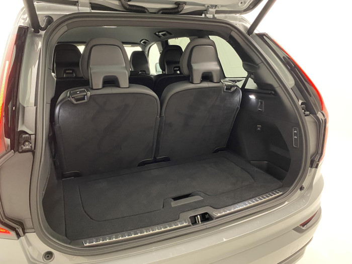 Volvo XC90 B5 AWD BLACK EDITION PLUS 7