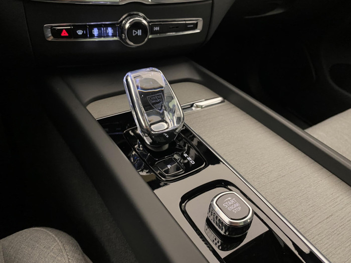 Volvo XC60 T8 AWD ULTIMATE RECHARGE AUT