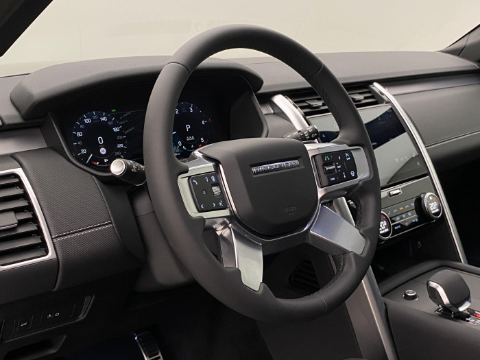 Land Rover Discovery D250 Dynamic SE REZERVACE 3.0 d Dynamic SE