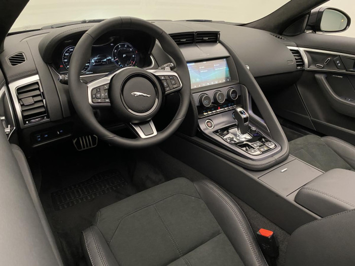 Jaguar F-Type P300 CABRIOLET RWD