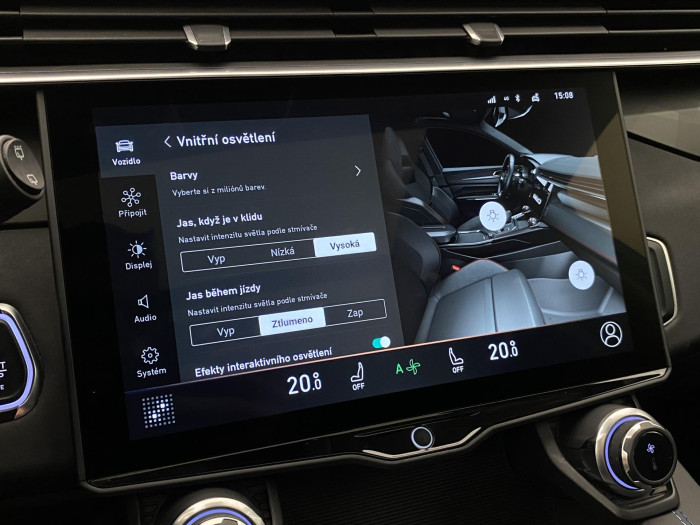 Lynk & Co 01 HEV DCT AUT 1.maj