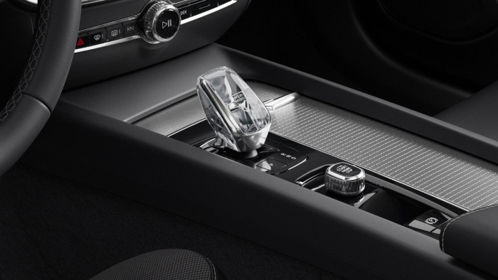 Volvo V60 B4 AUT DARK PLUS