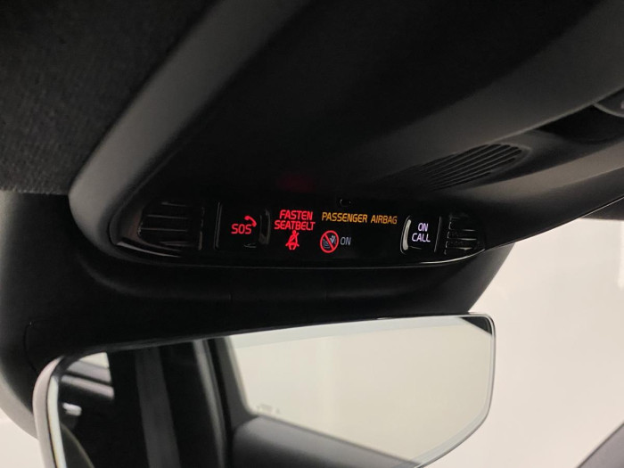 Volvo XC40 D4 AWD R-DESIGN REZERVACE 2.0 d