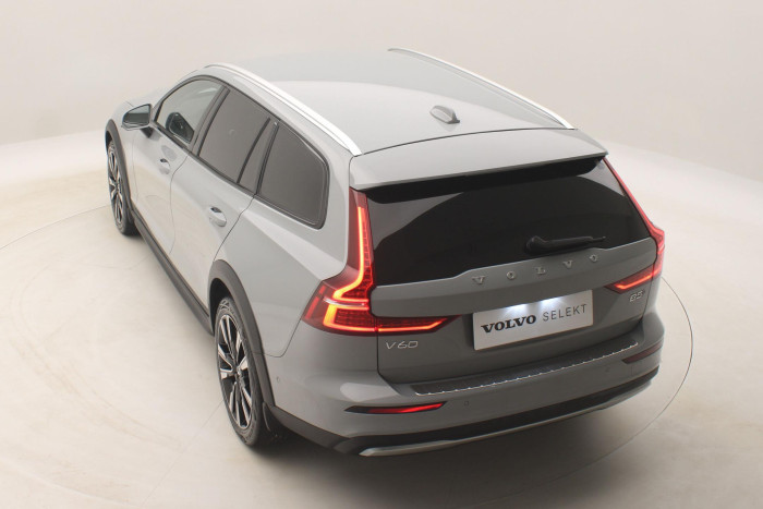 Volvo V60 CC B5 AWD PLUS AUT 1.maj