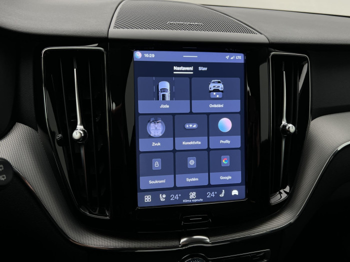 Volvo XC60 B5 AWD PLUS DARK AUT 1.maj.