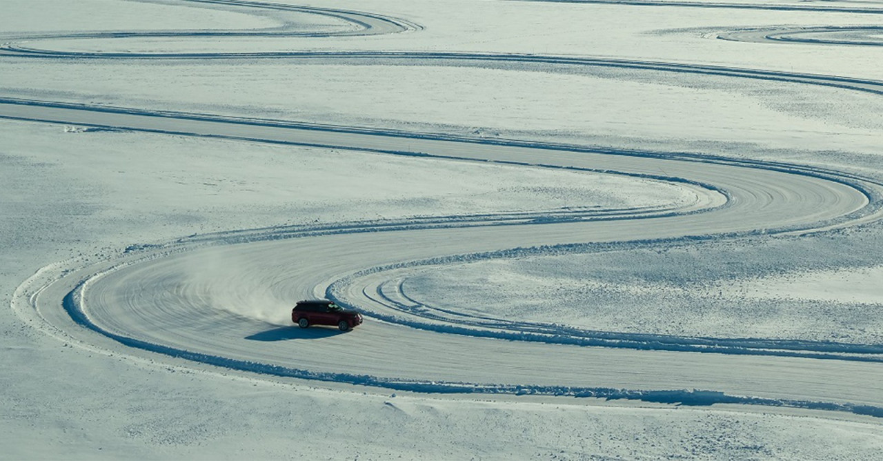 Svezte se novým Range Roverem Sport na ledové trati ve Švédsku i vy