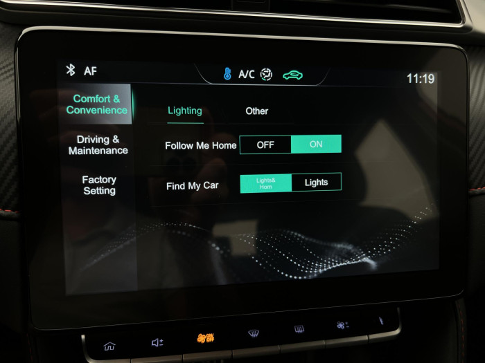 MG ZS 1.5 ESSENTIAL PLUS CZ