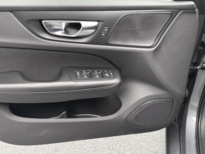 Volvo V60 B4 MOMENTUM PRO AUT 2.0 Momentum