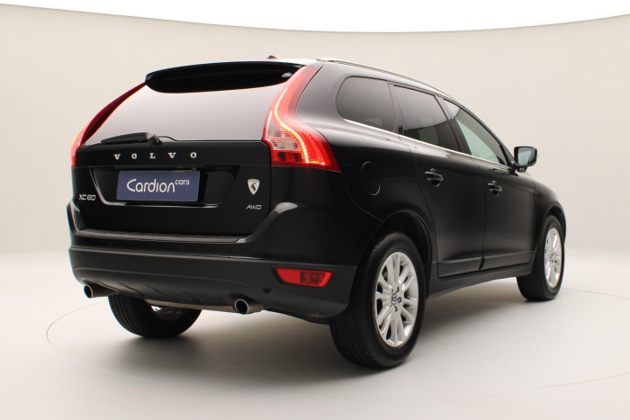 Volvo XC60 D5 AWD SUMMUM AUT CZ 2.4 d Summum