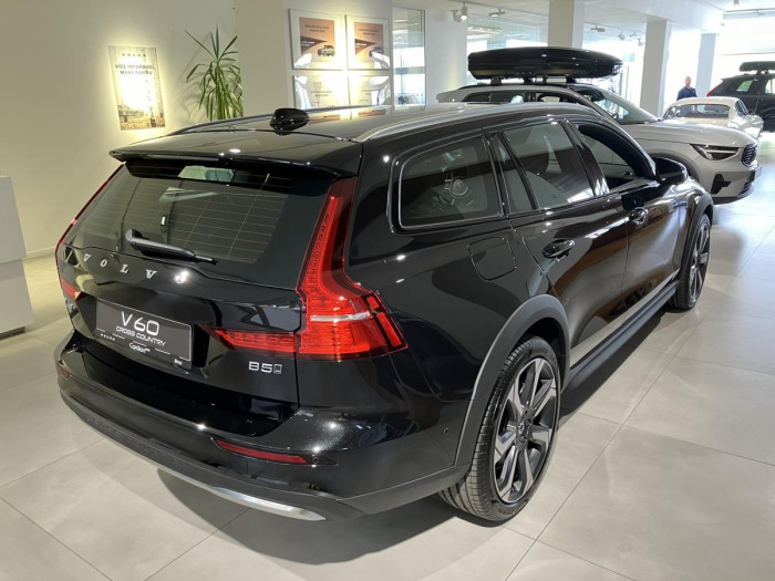 Volvo V60 B5 AWD AUT CROSS COUNTRY PLUS 2.0 Plus