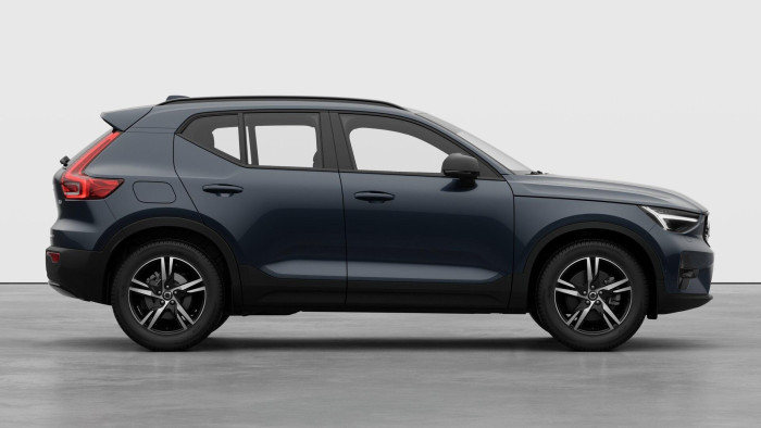 Volvo XC40 B3 AUT DARK PLUS