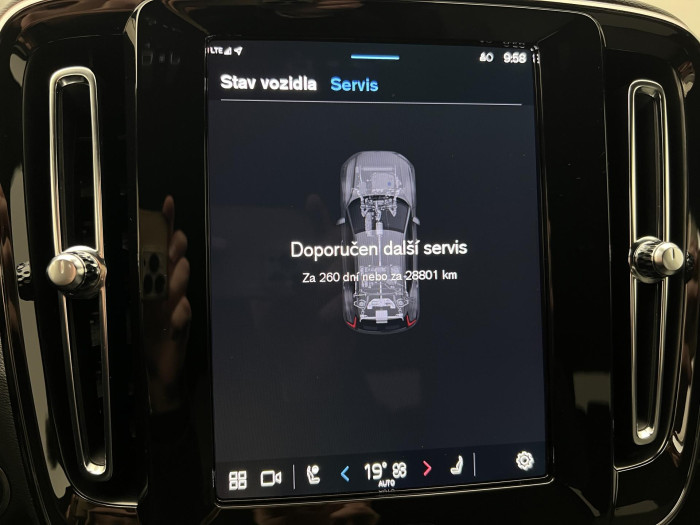 Volvo XC40 B3 CORE AUT CZ