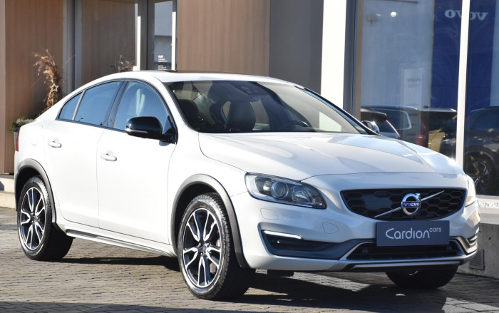 Volvo S60 CC D4 AWD SUMMUM REZERVACE 2.4 d CC CC Summum