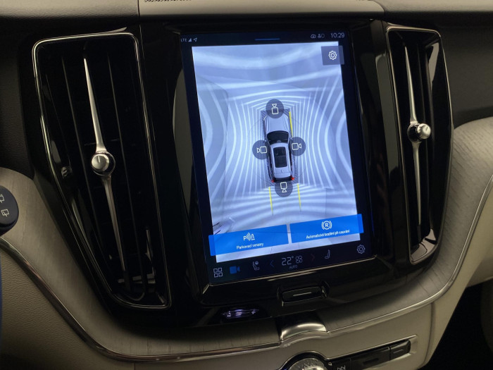 Volvo XC60 T6 AWD PLUG-IN DARK PLUS AUT