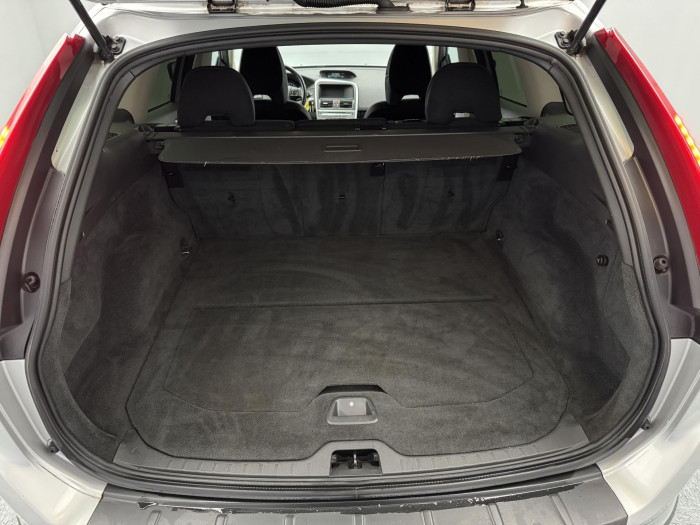 Volvo XC60 D5 AWD MOMENTUM AUT CZ 2.4 d Momentum