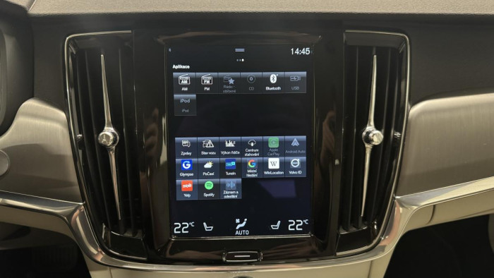 Volvo V90 D4 MOMENTUM AUT  REZERVACE 2.0 d Momentum