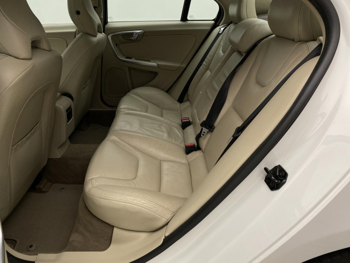 Volvo S60 D5 SUMMUM AUT CZ 2.4 d Summum