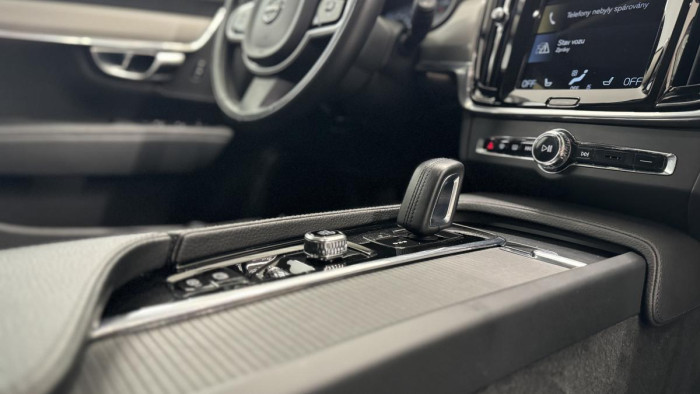 Volvo V90 B4 MOMENTUM PRO AUT 2.0 Momentum