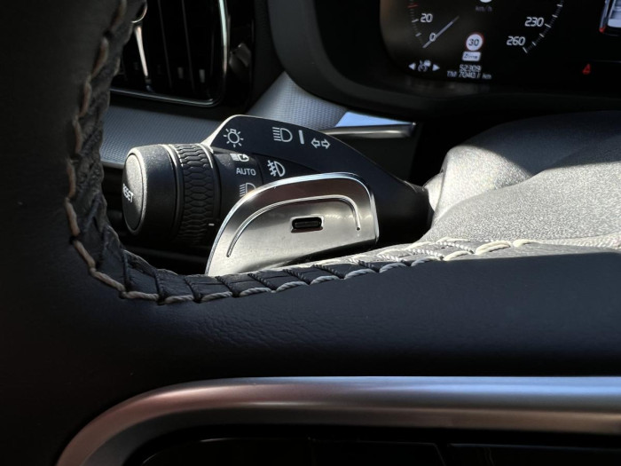 Volvo XC60 B5 AWD R-DESIGN Aut 1.maj.