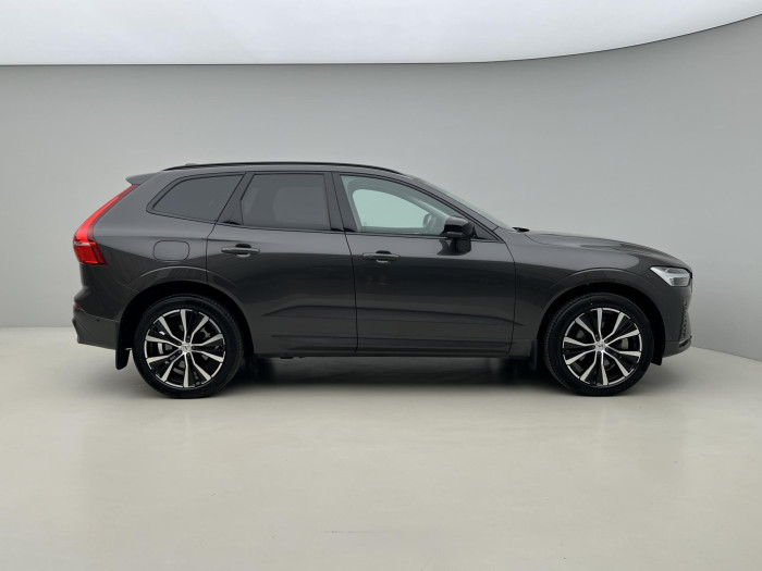 Volvo XC60 B4 AWD PLUS DARK AUT 1.maj.
