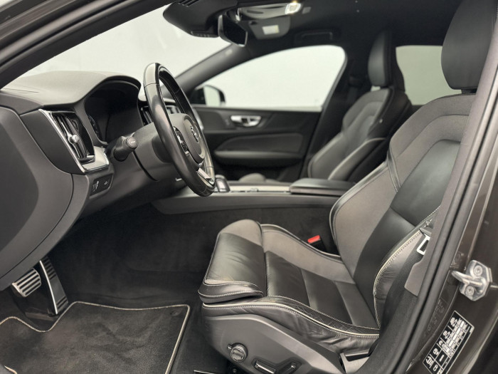 Volvo V60 B4 R-DESIGN AUT REZERVACE