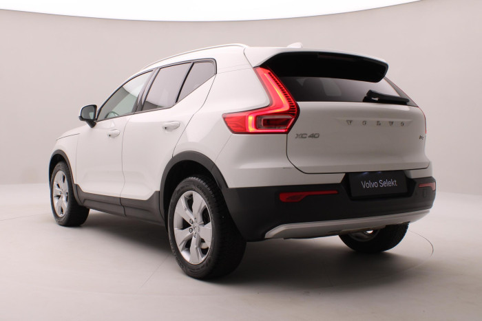 Volvo XC40 B4 MOMENTUM AUT CZ 2.0 Momentum