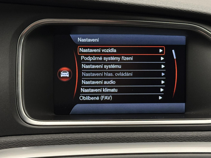 Volvo V40 CC T5 AWD SUMMUM REZERVACE 2.5 CC CC Summum