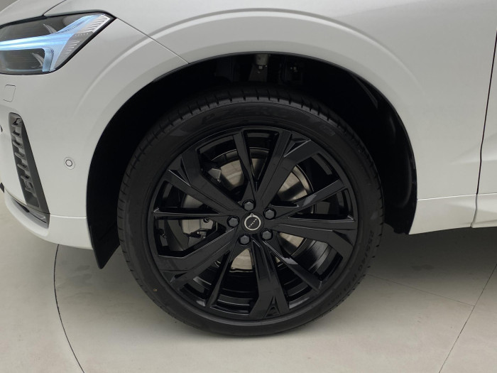 Volvo XC60 B5 AWD AUT PLUS BLACK EDITION