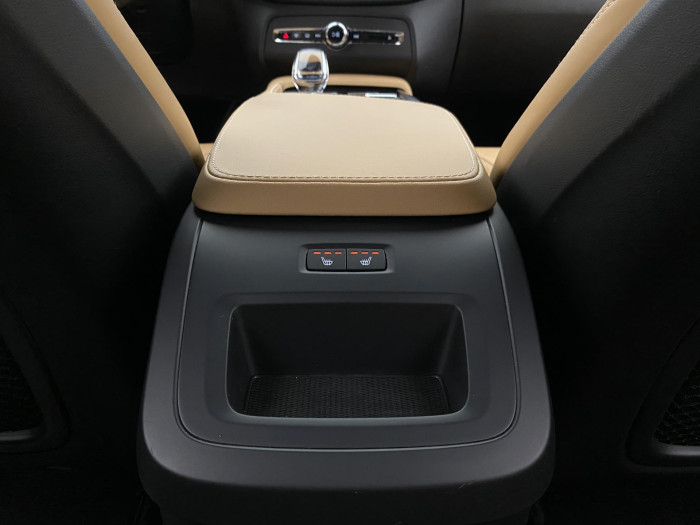 Volvo XC90 B6 AWD BRIGHT PLUS AUT CZ