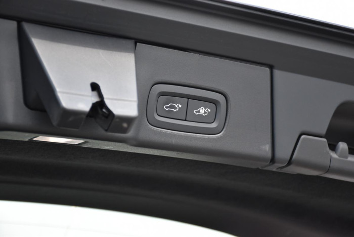 Volvo V90 CC B4 AWD ADVANCED AUT 1.maj. 2.0 CC CC